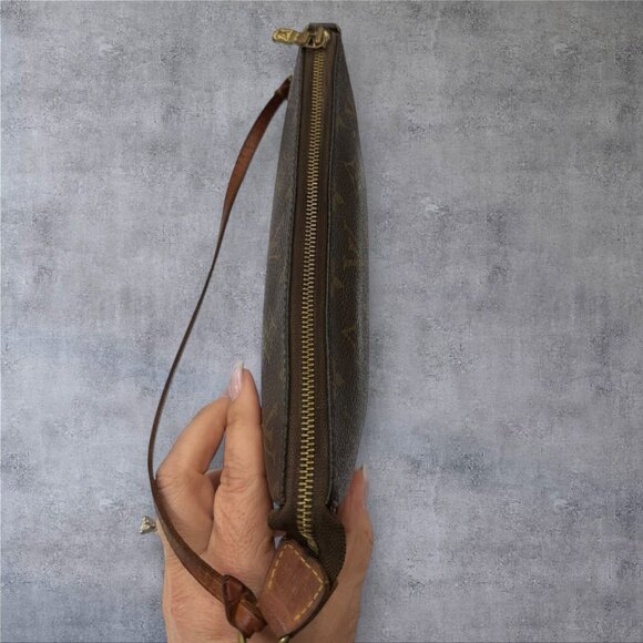 Louis Vuitton Pochette Accessories - Picture 6 of 7